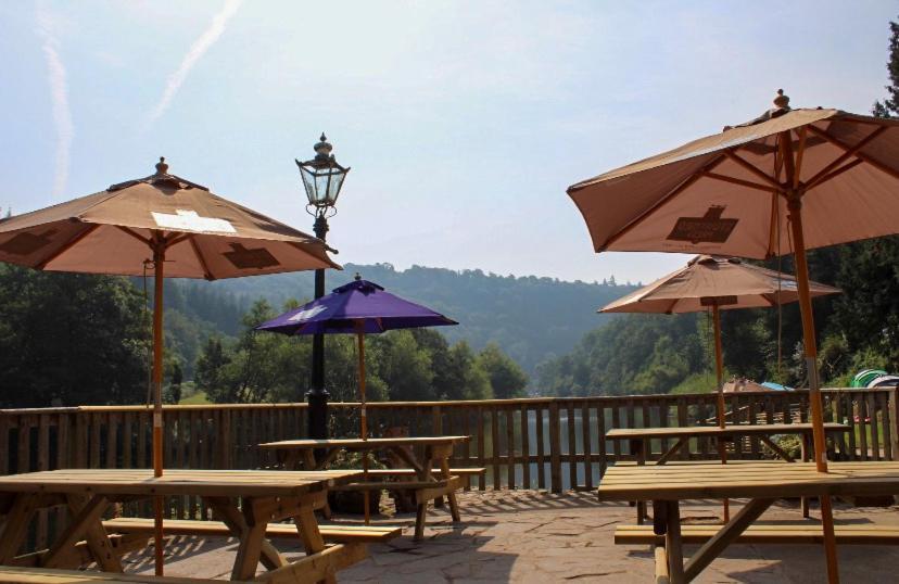 Ye Old Ferrie Inn 사이몬즈얏 외부 사진