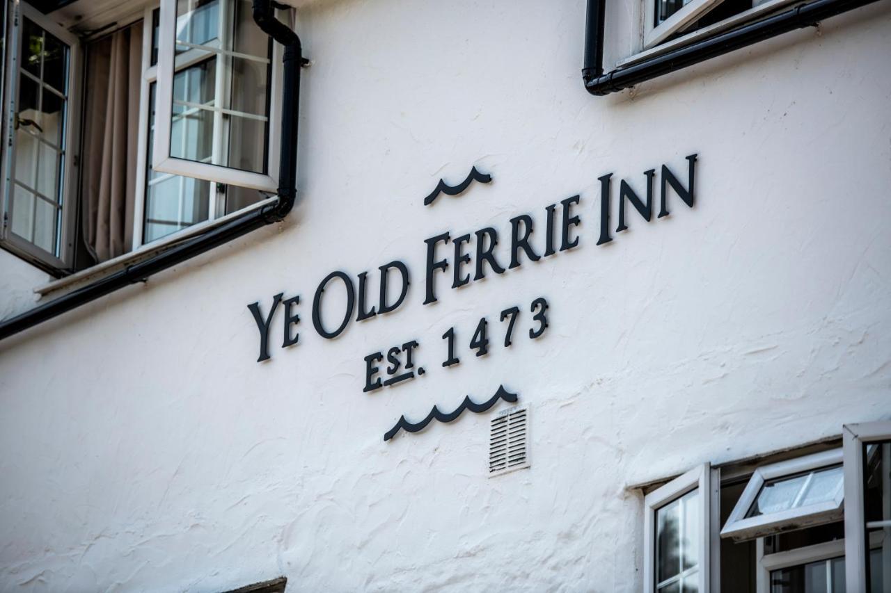 Ye Old Ferrie Inn 사이몬즈얏 외부 사진